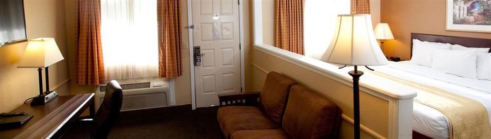 Red Lion Inn & Suites Cathedral City Palm Springs Rum bild