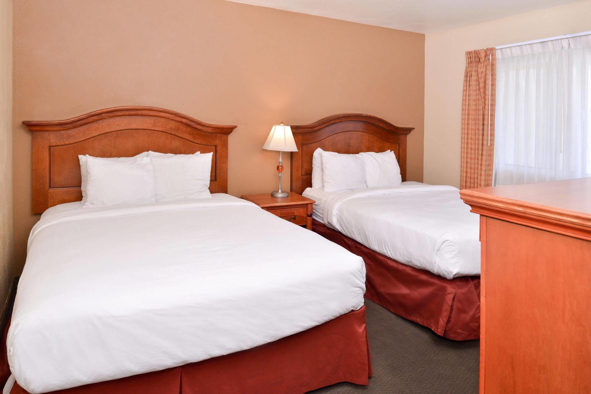 Red Lion Inn & Suites Cathedral City Palm Springs Exteriör bild