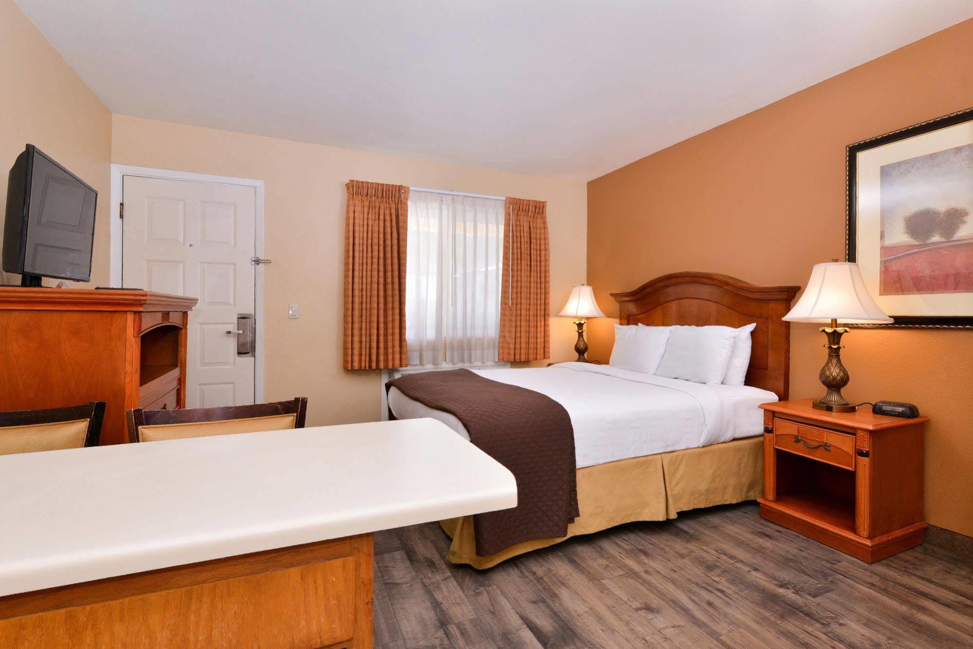 Red Lion Inn & Suites Cathedral City Palm Springs Exteriör bild