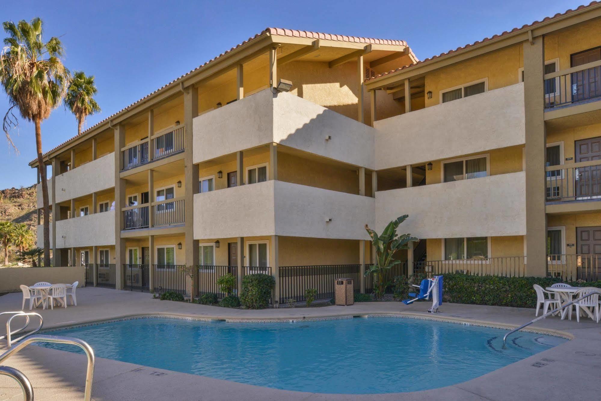 Red Lion Inn & Suites Cathedral City Palm Springs Exteriör bild